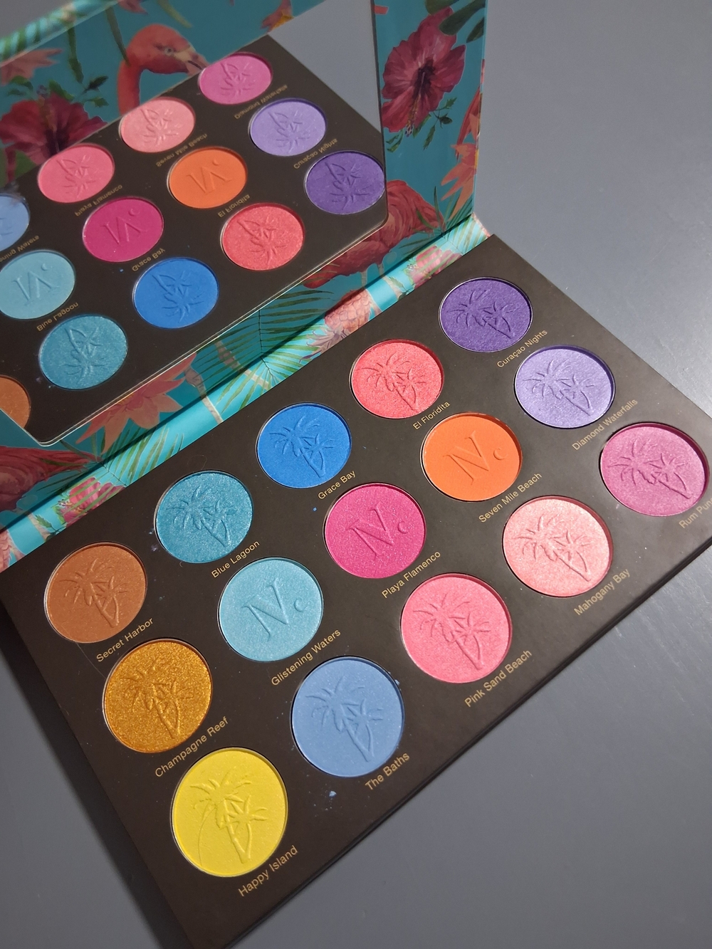 Nomad Cosmetics- Antille Vivid Island Eyeshadow Palette